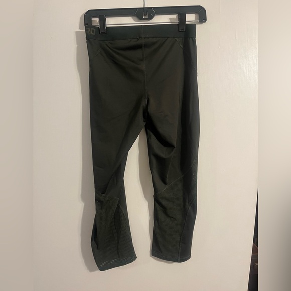 Nike Pro Women’s Hypercool Leggings - Picture 3 of 4